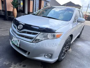 Toyota Venza 2010 White
