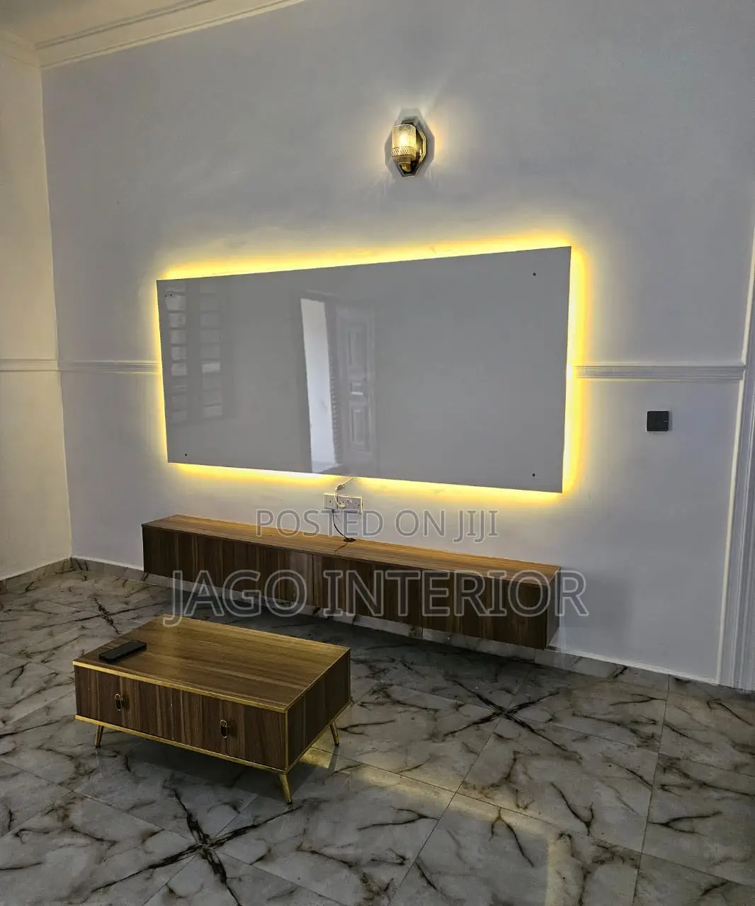High Gloss Tv Console With Center Table