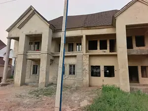 5bdrm Duplex in Lugbe District. for sale