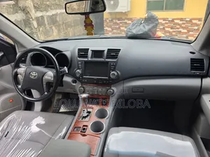 Toyota Highlander 2010 Gray