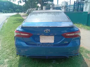 Toyota Camry XSE FWD (2.5L 4cyl 8AM) 2018 Blue
