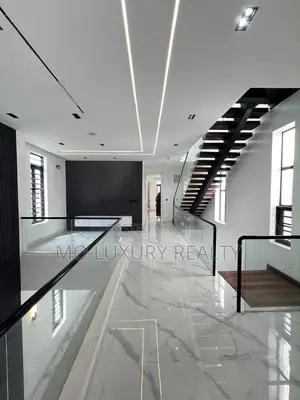 5bdrm Duplex in Lekki Phase 1 for sale