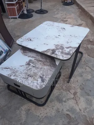 A Simple Standard Luxury Center Table With an Adjustment.
