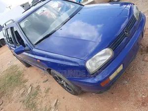 Volkswagen Golf 2002 Blue