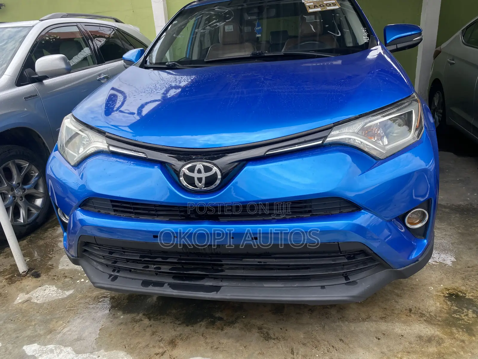 Toyota RAV4 2016 Blue
