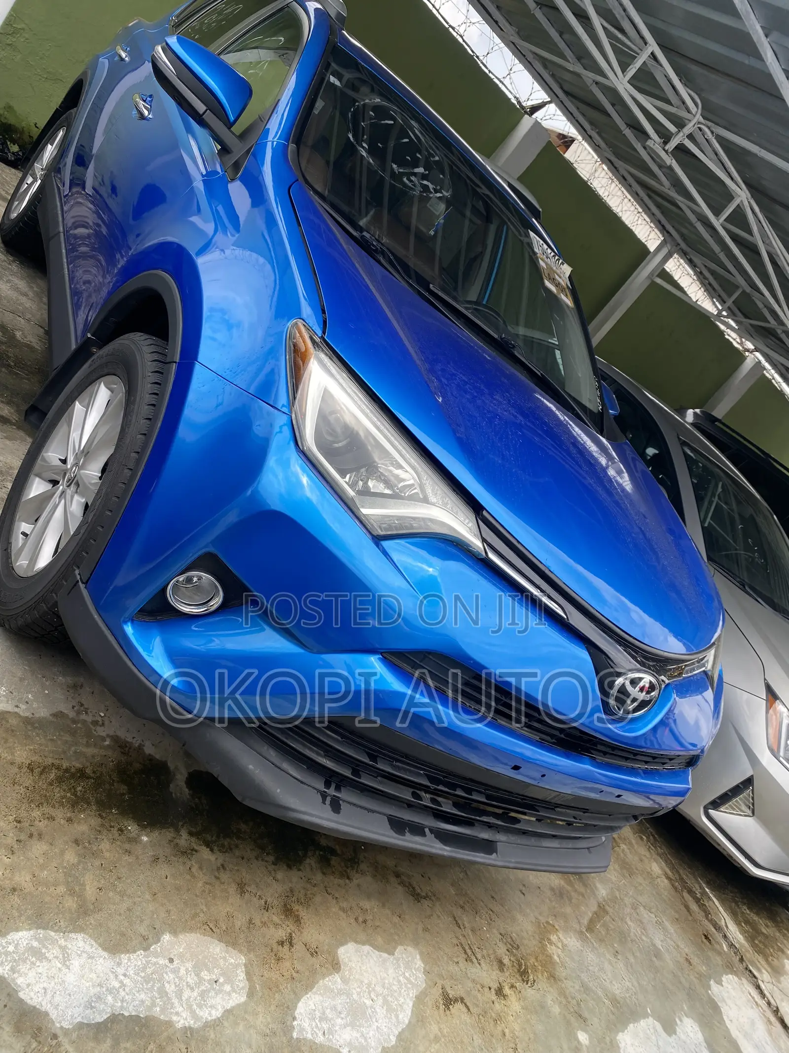 Toyota RAV4 2016 Blue