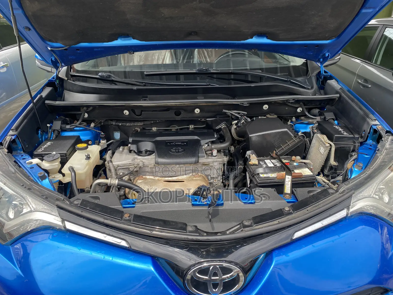Toyota RAV4 2016 Blue