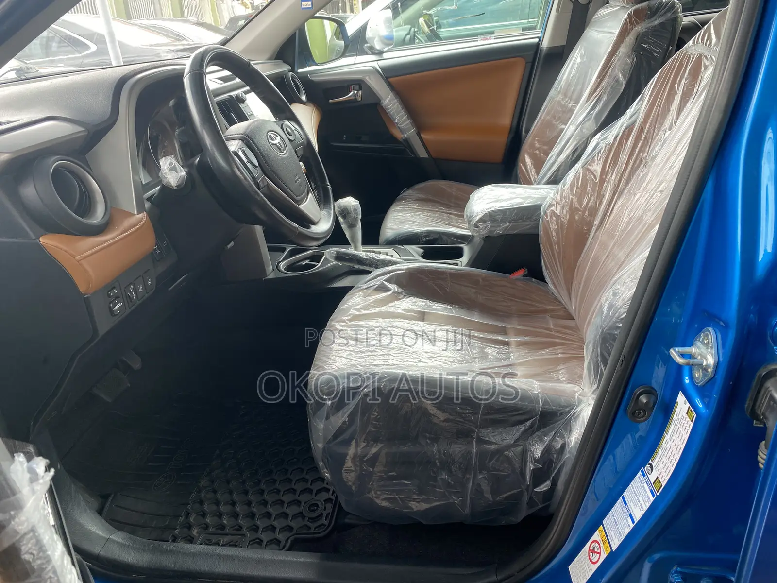 Toyota RAV4 2016 Blue