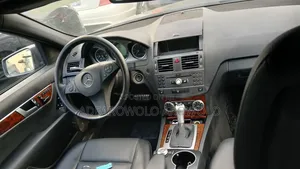 Mercedes-Benz C300 2010 Gray
