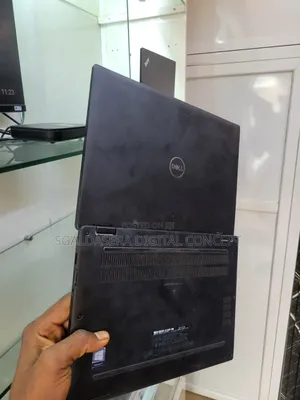Laptop Dell Latitude 7390 8GB Intel Core i7 SSD 256GB