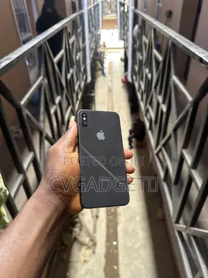 Apple iPhone XS Max 64 GB Black