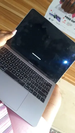 Laptop Apple MacBook 2016 8GB Intel Core i5 SSD 256GB