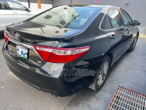 Toyota Camry 2016 Blue