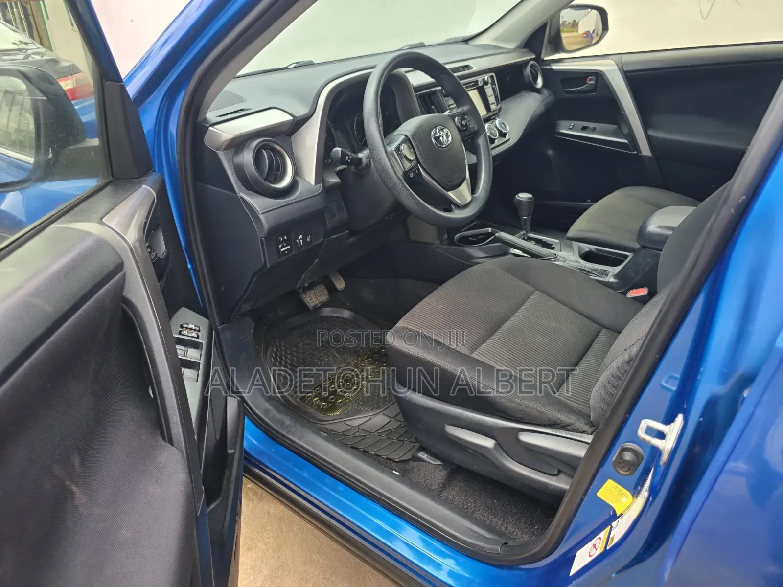 Toyota RAV4 2017 Blue