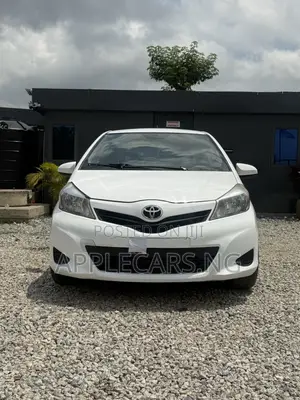 Toyota Yaris 2013 White