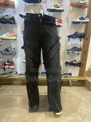 You Favorite Baggy Jeans Available