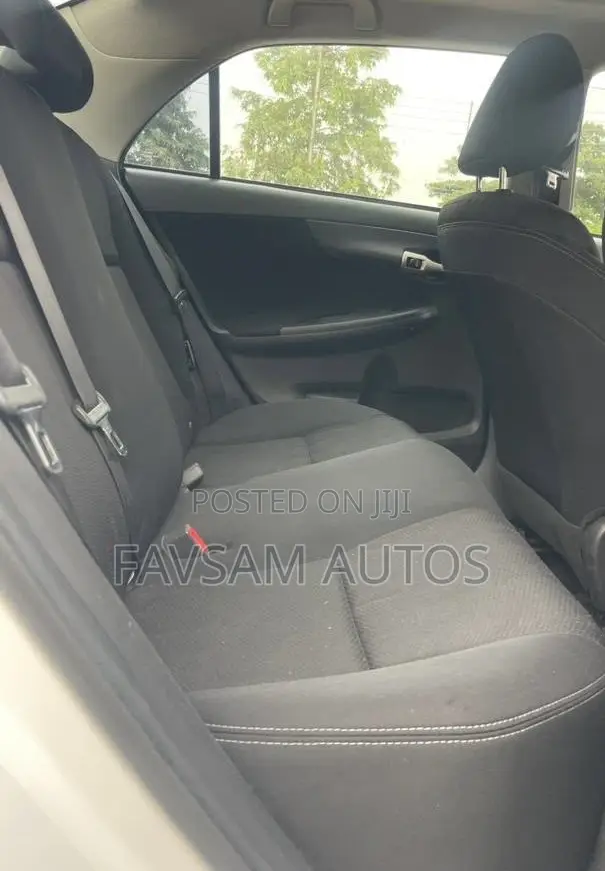 Toyota Corolla 2013 White