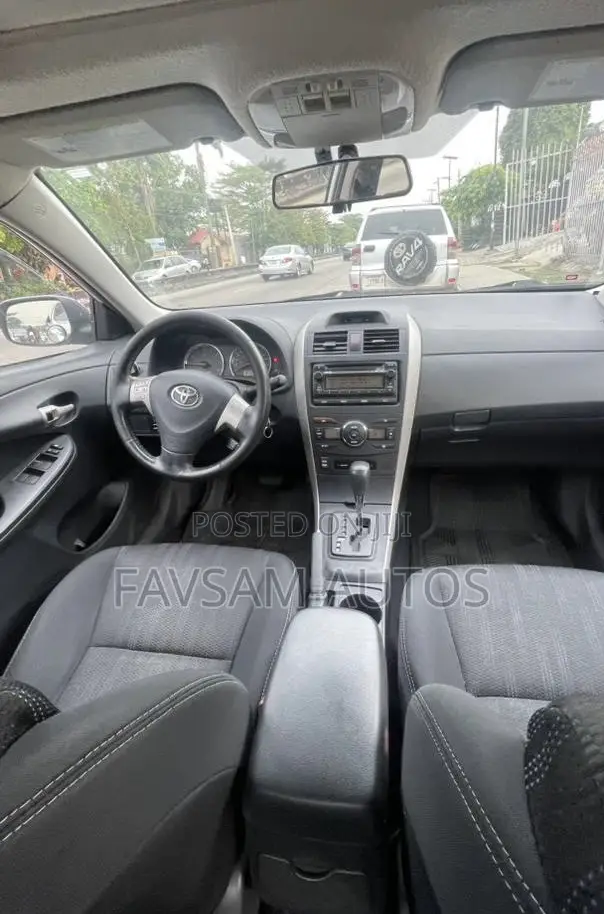 Toyota Corolla 2013 White
