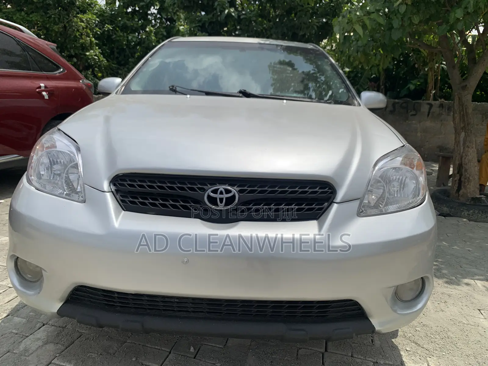 Toyota Matrix Hatchback FWD (1.8L 4cyl 5M) 2007 Silver