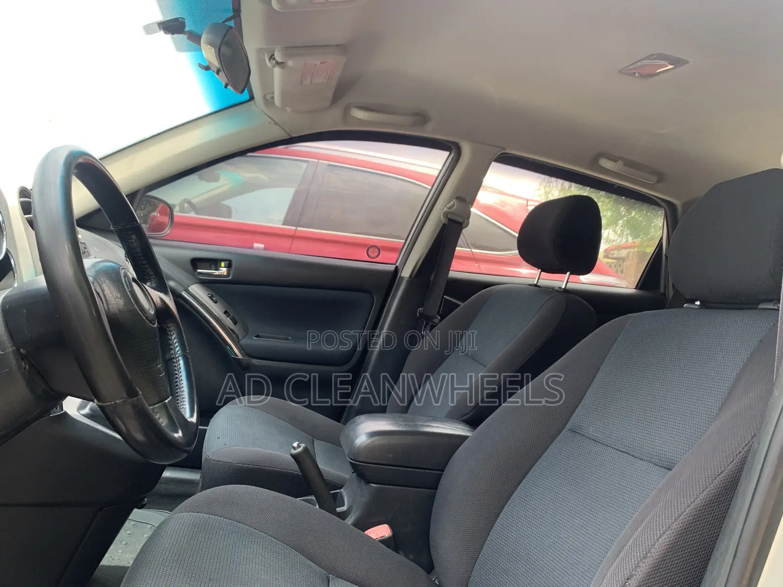 Toyota Matrix Hatchback FWD (1.8L 4cyl 5M) 2007 Silver