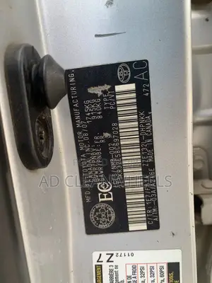 Toyota Matrix Hatchback FWD (1.8L 4cyl 5M) 2007 Silver