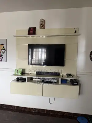 Very Neat Tv Console (Can Fit Up to 55 Inch Tv)