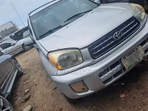 Toyota RAV4 Automatic 2002 Silver