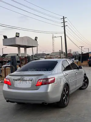 Toyota Camry 2009 Silver