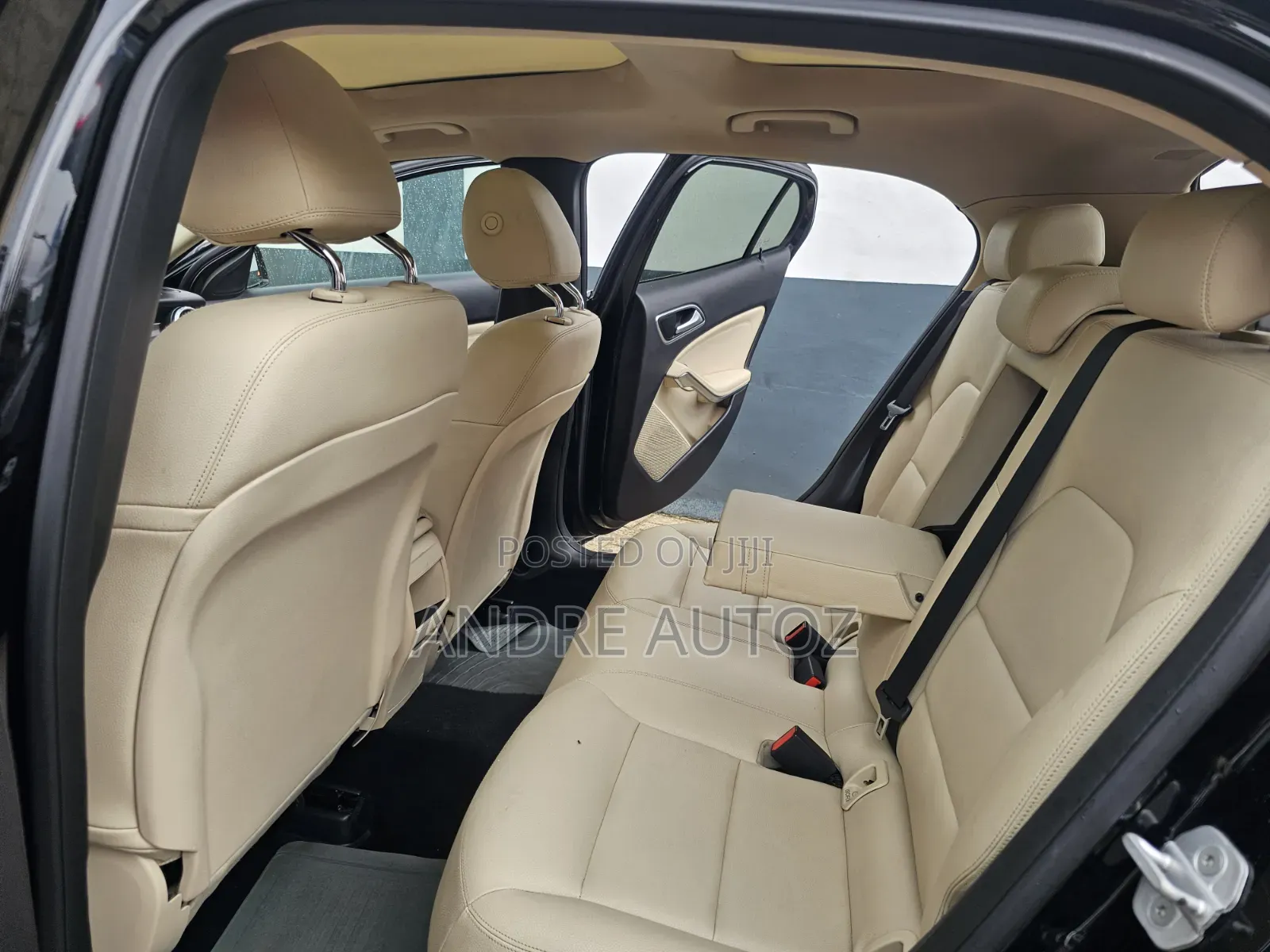 Mercedes-Benz GLA 250 2017 Black