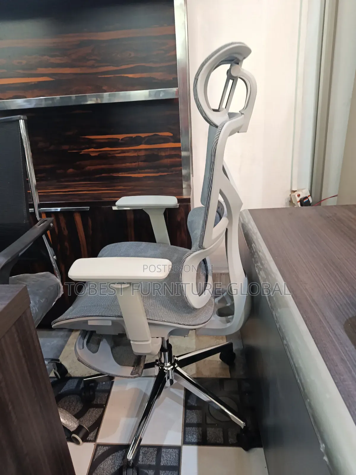 Premium Ergonomic Office Chair With Footrest Support