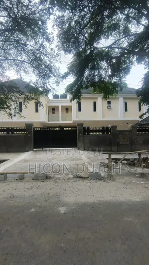 3bdrm Duplex in Off 1St Avenue, Gwarinpa for rent