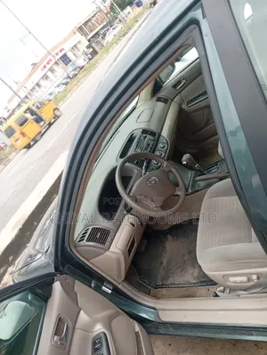 Toyota Camry 2004 Gray