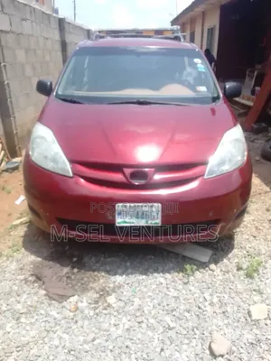 Toyota Sienna LE AWD 2006 Red