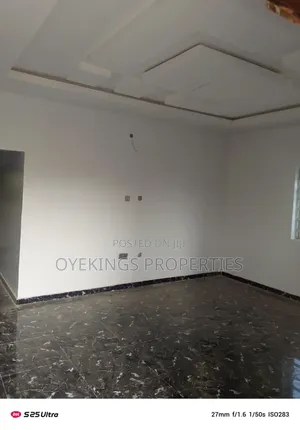 2bdrm Block of Flats in Nnpc, Oluyole for rent