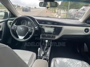 Toyota Corolla LE Eco (1.8L 4cyl 2A) 2018 Gray