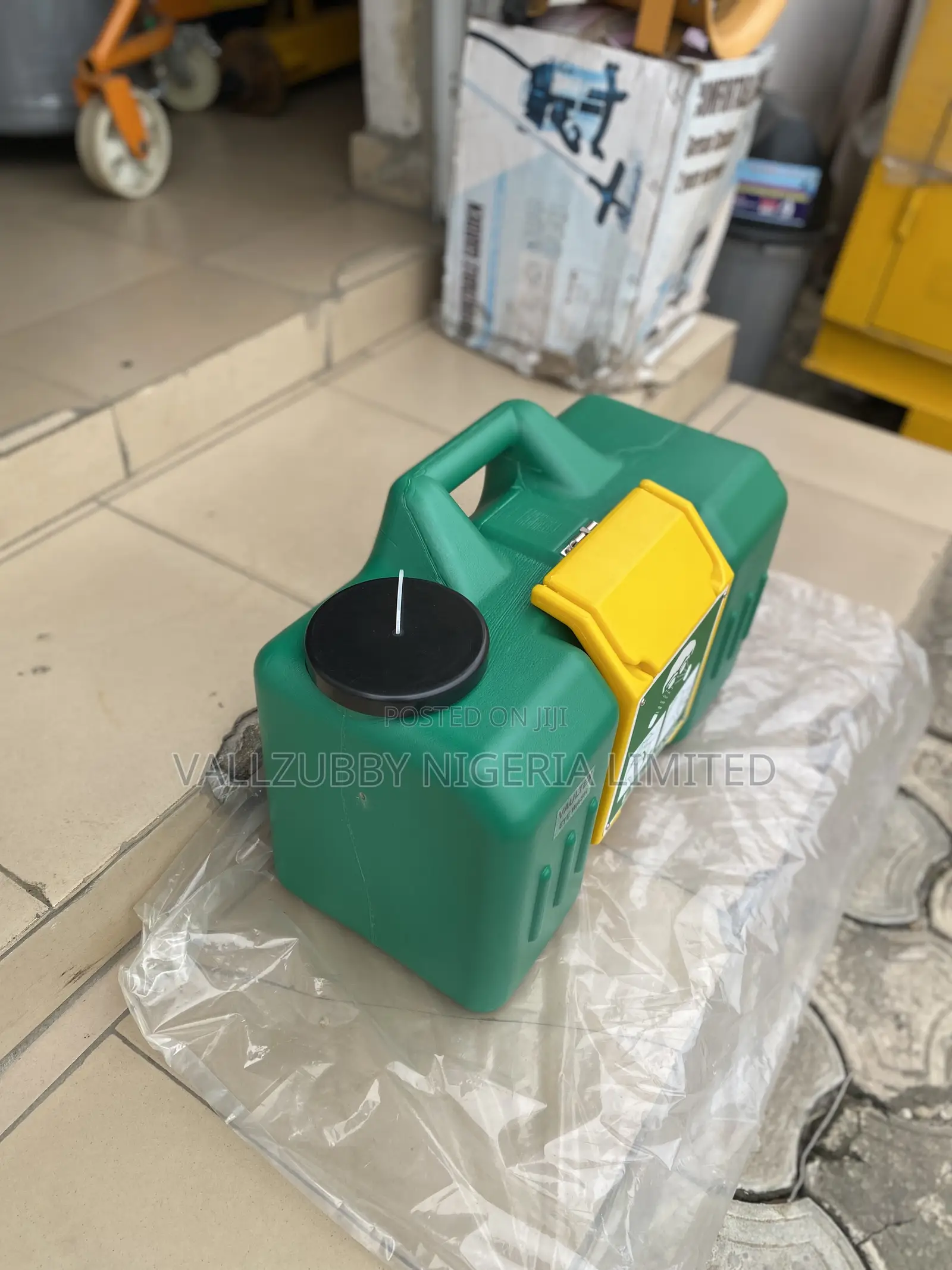 Portable Eyewash Station – 34 Litre