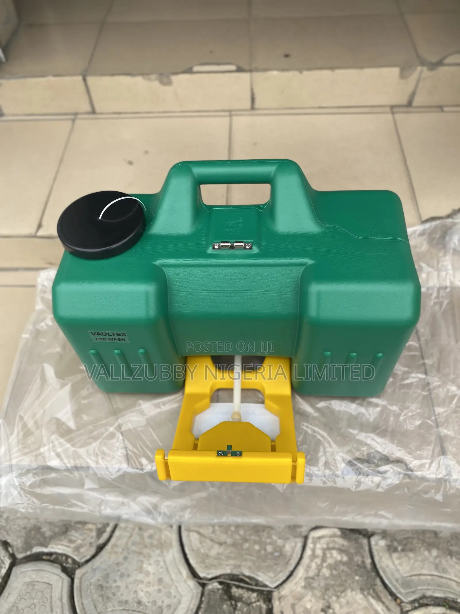 Portable Eyewash Station – 34 Litre