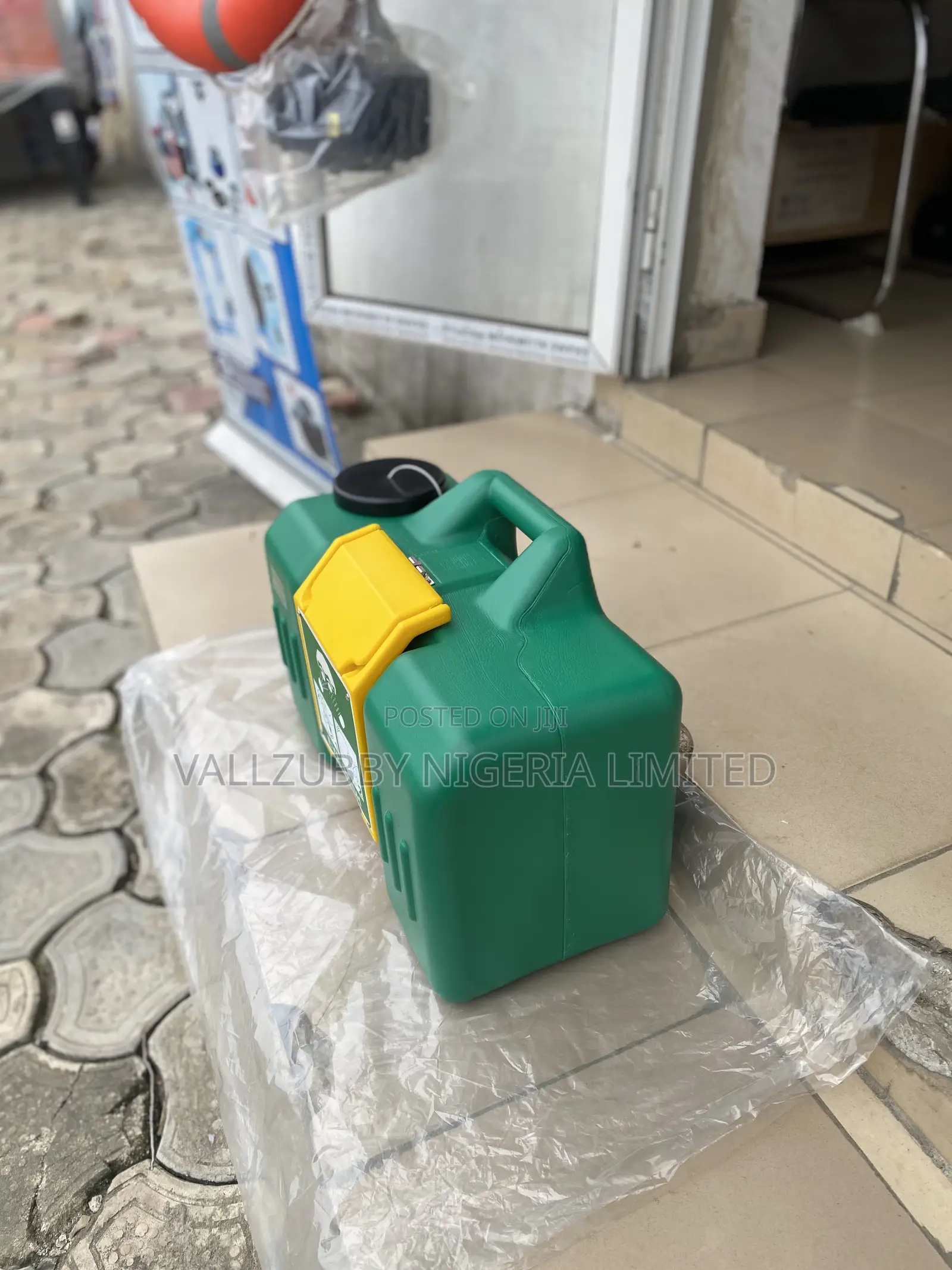 Portable Eyewash Station – 34 Litre