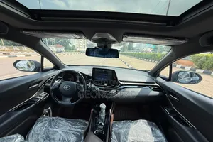 Toyota C-HR 2024 Black