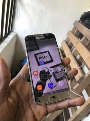 Samsung Galaxy J7 32 GB Gold