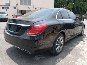 Mercedes-Benz C300 2015 Black