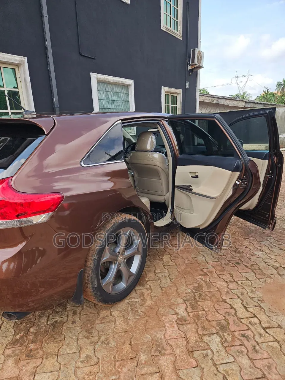 Toyota Venza 2011 Brown