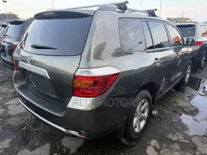Toyota Highlander 2010 Green