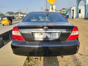 Toyota Camry SE 2024 Black