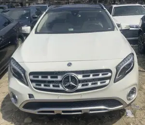 Mercedes-Benz GLA 250 2017 White