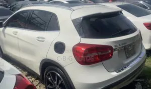 Mercedes-Benz GLA 250 2017 White