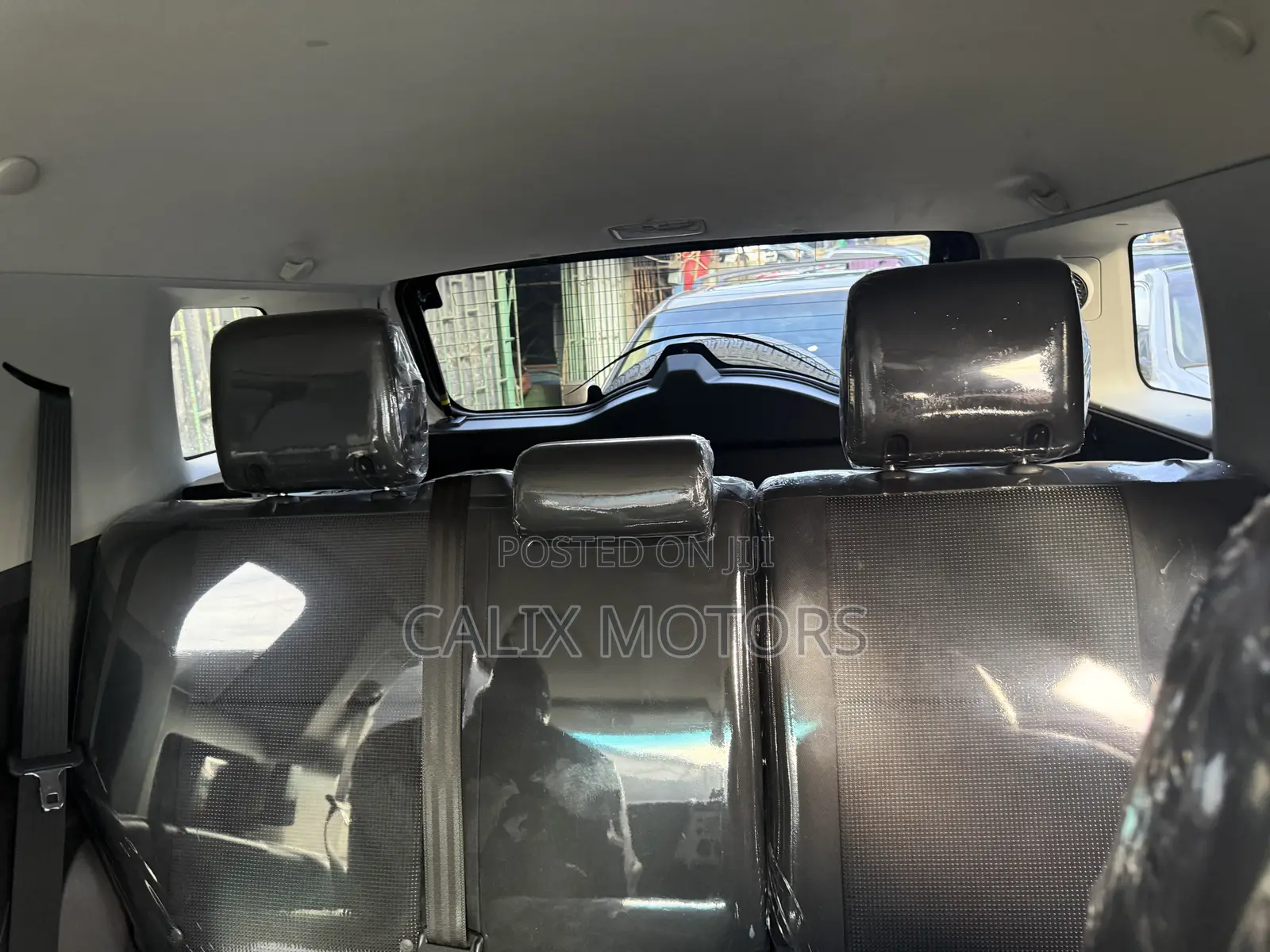 Toyota FJ Cruiser 2012 White