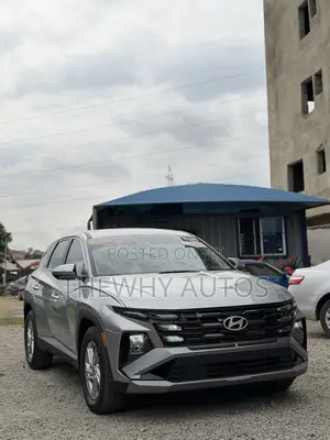 Hyundai Tucson SE 2026 Gray