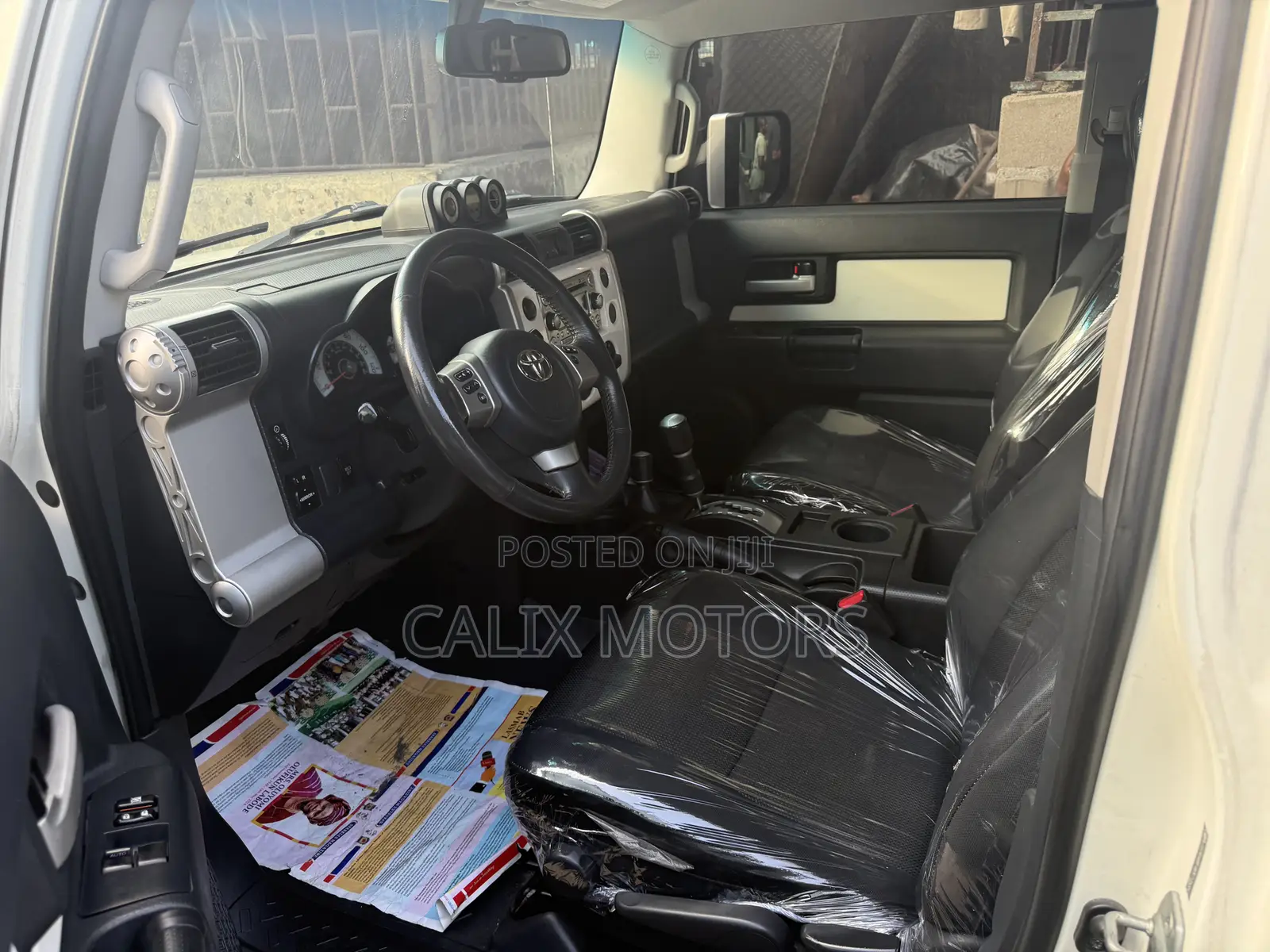 Toyota FJ Cruiser 2012 White