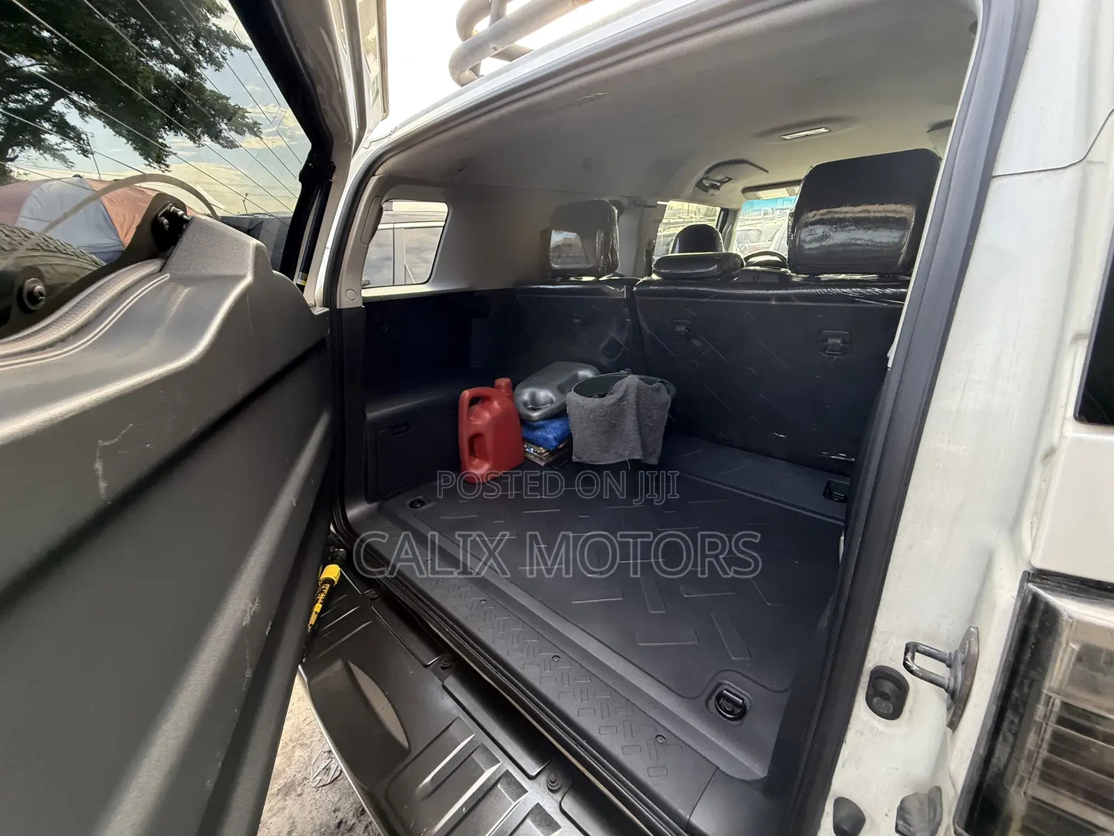Toyota FJ Cruiser 2012 White
